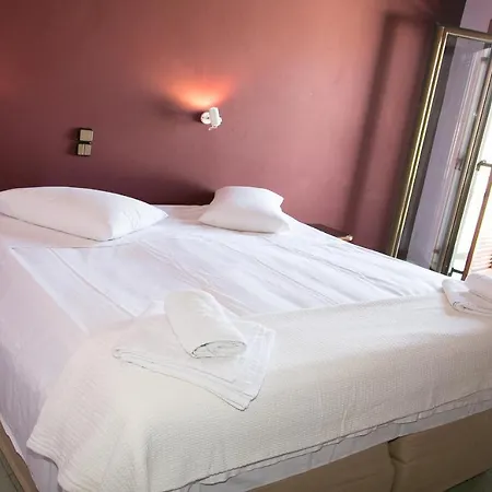 Petania & Ликсури