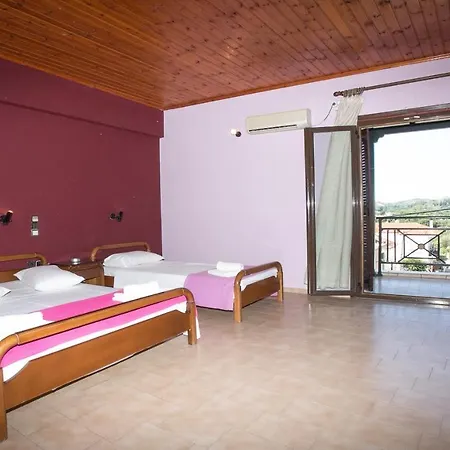 Апарт-отель Petania & 3*