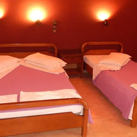 Petania & Апарт-отель 3*